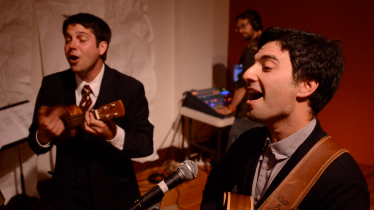Jascha Hoffman, right, and Spiff Wiegand play at Subterranean Arthouse in Berkeley in 2012. (www.architecture.com)